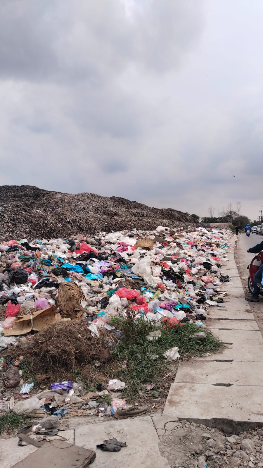 Pengelolaan Sampah di Kota Tangerang Amburadul: TPA Rawa Kucing Terabaikan, Truk Sampah Tidak Layak