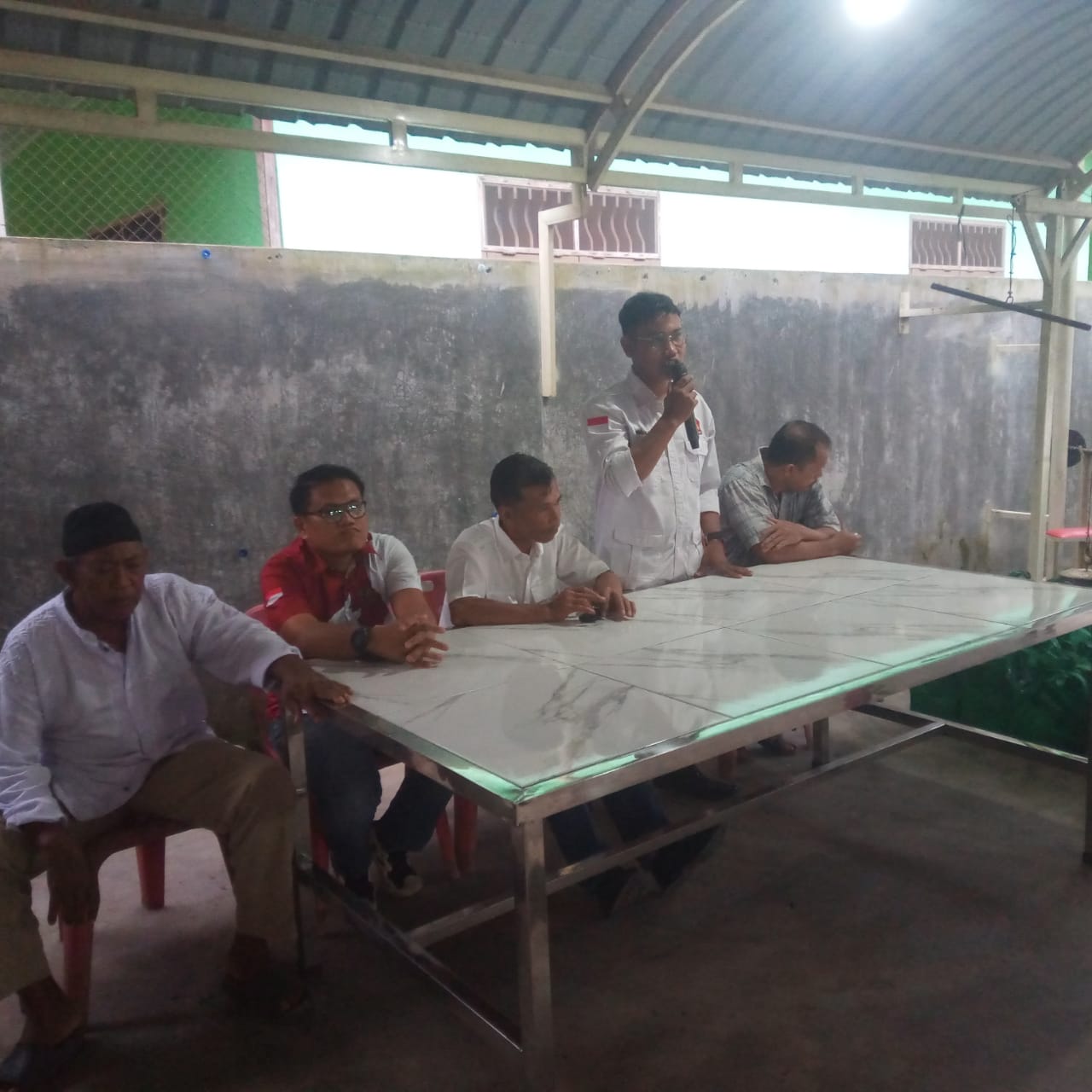 Anggota Dewan Kabupaten Serdang Bedagai Edisman Situmorang Adakan Pembagian Takjil dan Bukber Bareng Kader-kader Partai Dapil 5