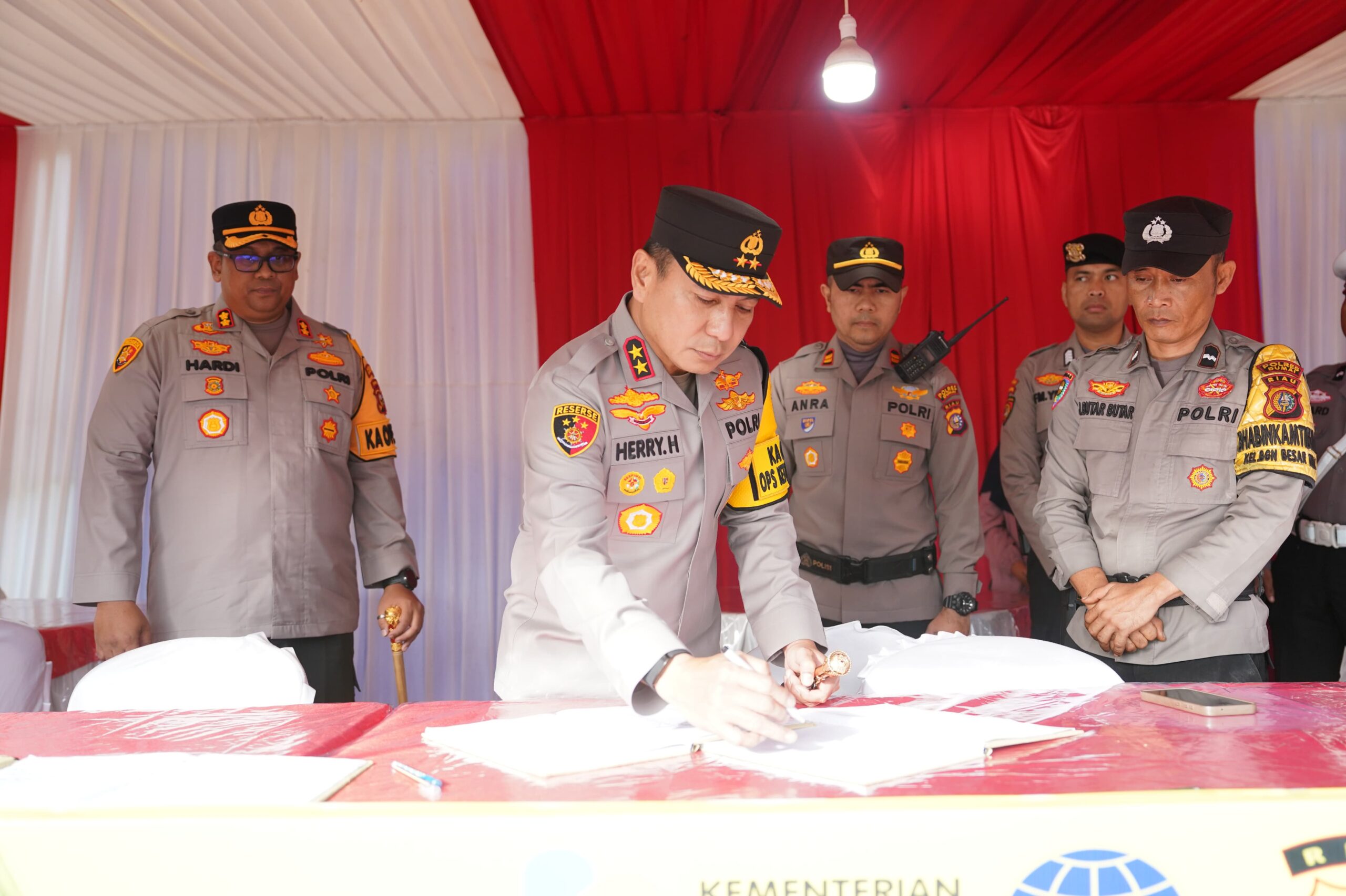 Pantau Arus Mudik Lebaran, Kapolda Riau Cek Pelabuhan Dumai dan Jalur Tol
